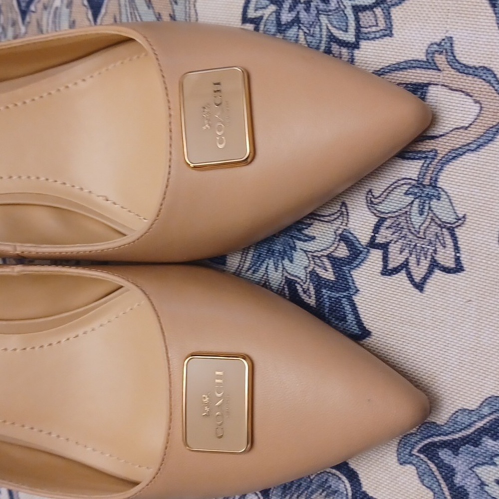 New Coach Jillian Beachwood  Slingback Heels Great Neutral SZ 6.5B - Picture 13 of 16